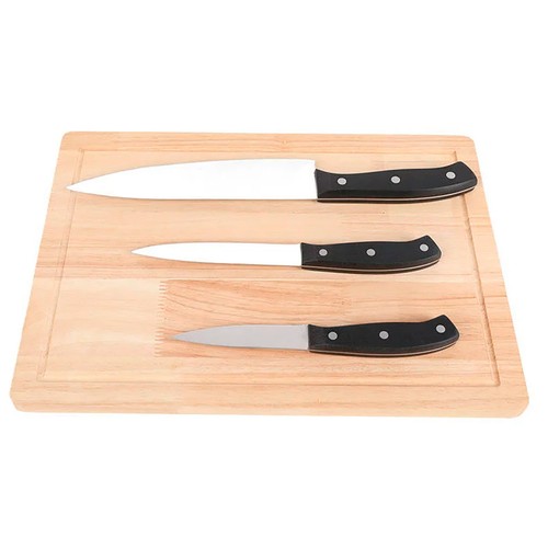 Tabla de cortar de madera con 3 cuchillos de cocina, de 20, 10 y 10 cm,  ALCAMPO.
