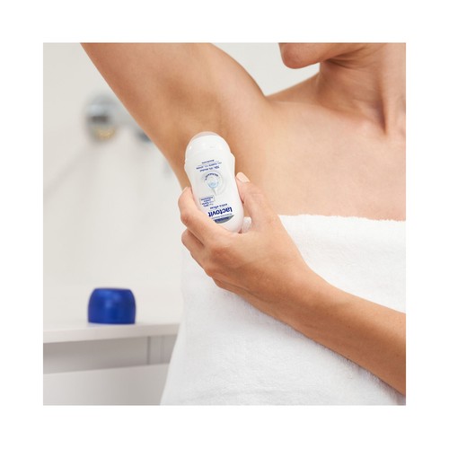 LACTOVIT Invisible Desodorante roll on para mujer sin alcohol, antitranspirante hasta 72 horas 50 ml.