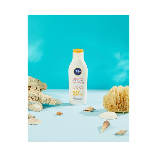NIVEA Sun sensitive protección Leche solar resistente al agua, sin perfume y con FPS 50+ (muy alta) 200 ml.