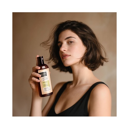 NUGGELA & SULÉ Champú anticaspa, que estimula el crecimiento del cabello 250 ml.