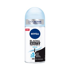 Imagen de NIVEA Black & white invisible fresh Desodorante roll-on para mujer con acción anti manchas 50 ml.