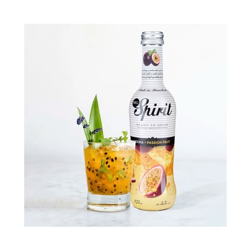 MG SPIRIT Vodka blanco con un toque de fruta de la pasión botella 27.5 cl.
