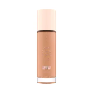 CATRICE Soft glam tono 030 Medium Filtro fluido con color, para un cutis aterciopelado.
