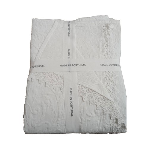 Colcha jacquard puntilla 135cm-150cm 240x260 blanco. LUTEX.