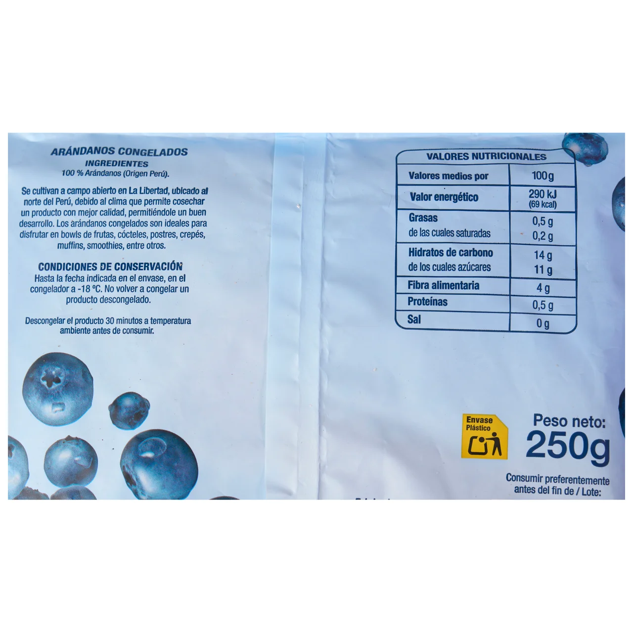 AUCHAN Arándanos congelados 250 g. Producto Alcampo.
