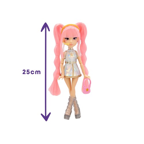 K POP idol fashion doll Yuni. IMC TOYS 929531