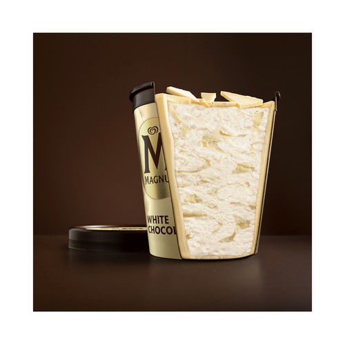 MAGNUM Tarrina de helado de vainilla con láminas crujientes de chocolate blanco MAGNUM 440 ml.