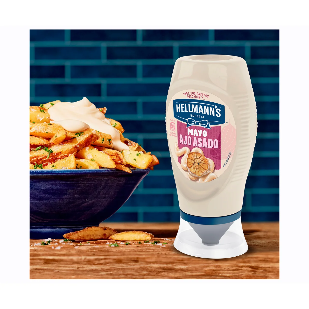 HELLMANN"S Mayonesa sabor ajo, bocabajo 250 ml.Mayonesa sabor ajo, bocabajo 250 ml. Mayonesa sabor ajo, bocabajo 250 ml.