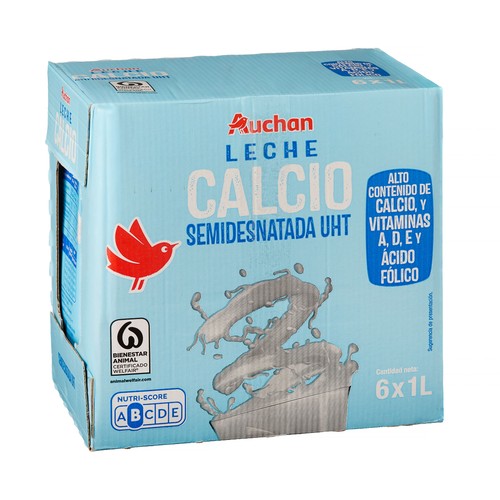 AUCHAN Leche semidesnatada, enriquecida con calcio y vitaminas A, D y E 6 x 1 l Producto Alcampo.