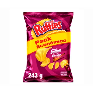 RUFFLES Patatas fritas onduladas con sabor a jamón bolsa de 243 g.