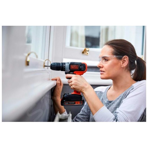 Taladro atornillador de 18V con batería y cargador, BLACK+DECKER