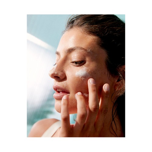 NIVEA Derma skin clear Gel limpiador con ácido Salicílico y Niacinamida, para pieles propensas a las imperfecciones  150 ml.