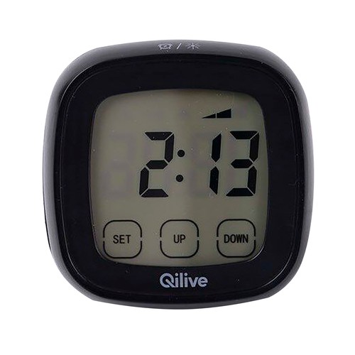 Despertador digital QILIVE Q1953 color negro.