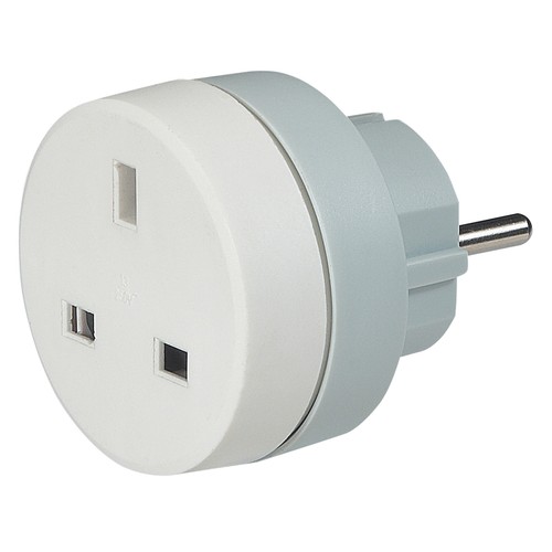 Clavija adaptadora de enchufes de la red eléctrica española a la de Reino Unido LEGRAND.