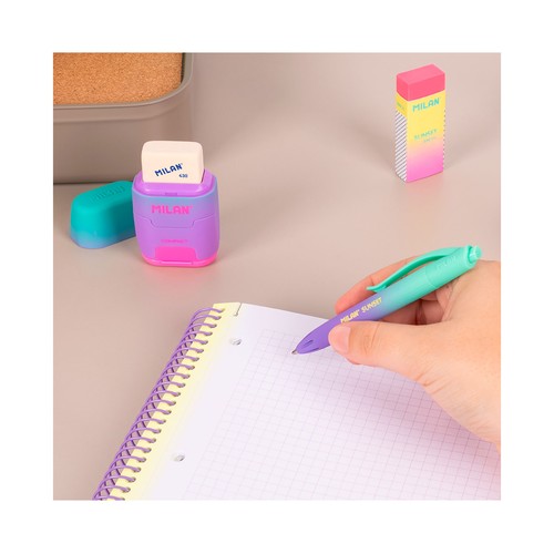 Cuaderno A4 tapa dura cuadriculado 5x5 mm 90 hojas 90 gr Sunset color turquesa. MILAN