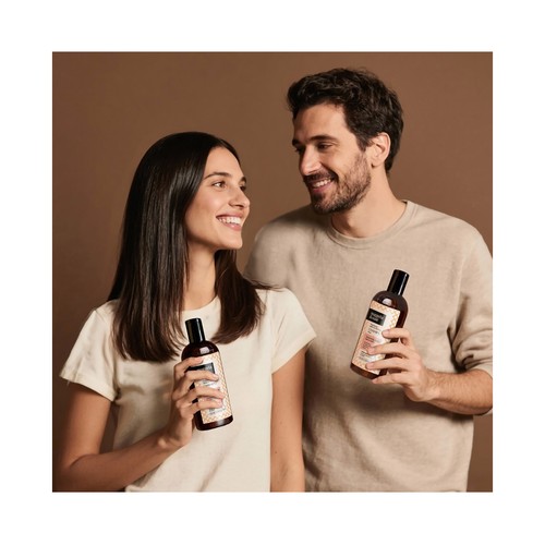 NUGGELA & SULÉ Champú especial cabello graso, que estimula el crecimiento del mismo 250 ml.