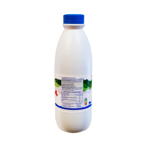 AUCHAN Leche de vaca semidesnatada 1,5 l Producto Alcampo.