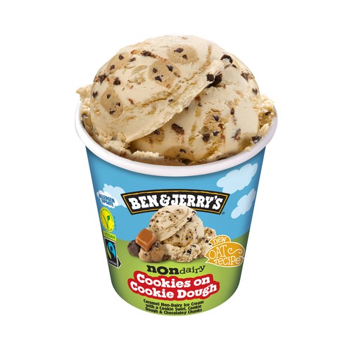 BEN & JERRY"S Cookie dough Tarrina de helado vegano de caramelo con masa de galletas y trozos de chocolate 465 ml.