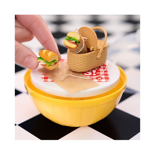 MGA'S Miniverse - Make It Mini Restataurante, Diner in PDQ