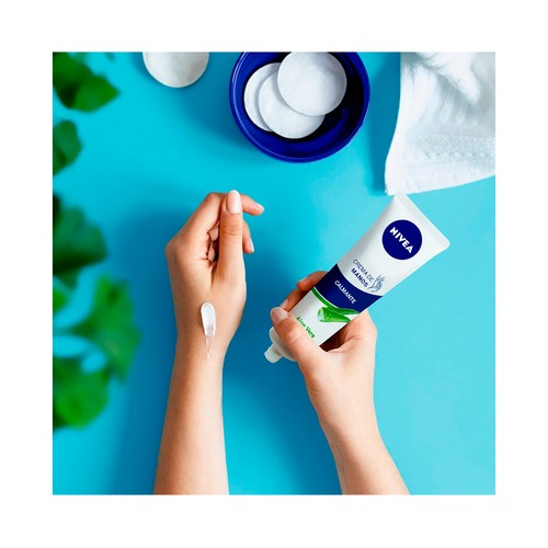 NIVEA Crema de manos calmante, con extracto de aloe vera NIVEA 100 ml.