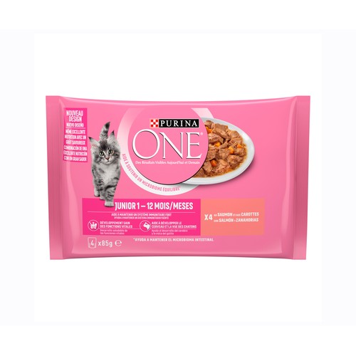 PURINA ONE Comida para gatos junior 1 -12 meses a base de salsa con salmón y zanahoria PURINA ONE 4 uds. 85 g.