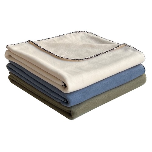 Manta polar pespuntes de 200 gm, 180 x 220, color azul, ALCAMPO.