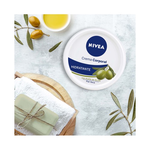 NIVEA Crema corporal hidratante con aceite de oliva, para pieles secas 300 ml.