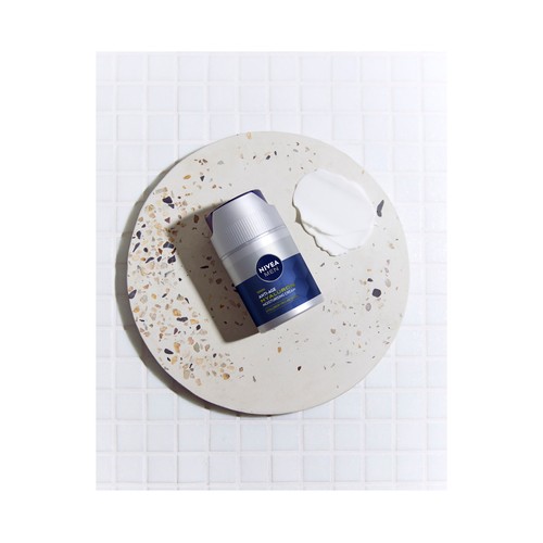 NIVEA Men anti-age hyaluron Crema hidratante y antiarrugas que ayuda a reafirmar la piel 50 ml.