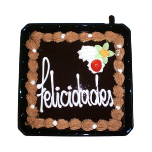 Tarta cuadrada Selva negra.
