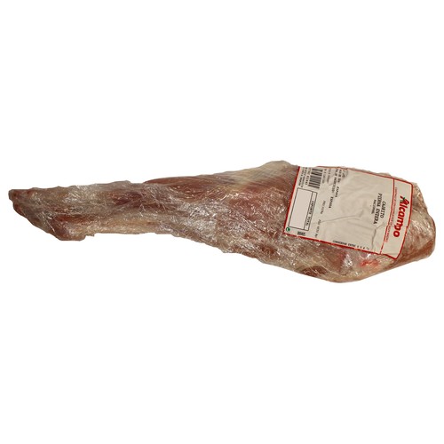 Pierna entera de cabrito, ideal para asar
