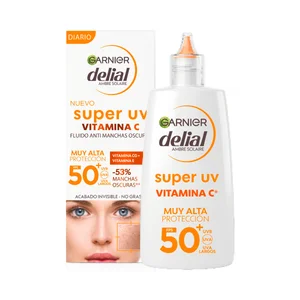 DELIA Super uv de Garnier Protector solar facial con acción anti-manchas oscuras y FPS 50+ (muy alto) 40 ml.
