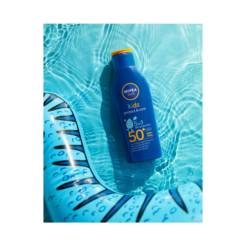 NIVEA Leche solar protectora, especial para niños con factor de protección 50+ (muy alto) NIVEA Sun kids 200 ml.