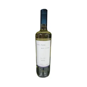 UNAI POZO 18 DE MAYO Vino blanco semidulce con D.O Vinos de Madrid botella de 75 cl.