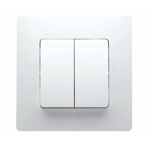 Doble conmutador en color blanco, LEGRAND.