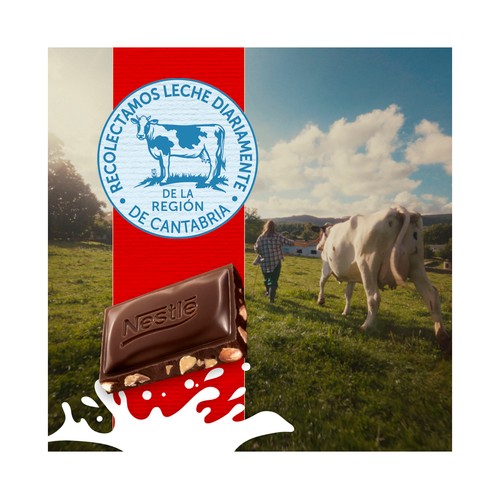 NESTLÉ Extrafino Chocolate con un 40 % cacao y almendras 123 g.