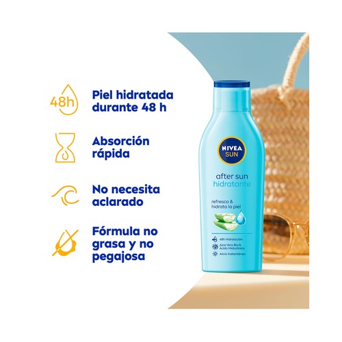 NIVEA Caja con productos para tomar el sol.