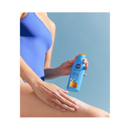 NIVEA Sun Leche solar protectora, con activador del bronceado y factor de protección 50 (alto) Protege & broncea 200 ml.