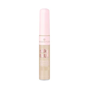 ESSENCE Silky blur tono 120 claro con matiz amarillo cálido Corrector de cobertura completa y acabado mate sedoso.