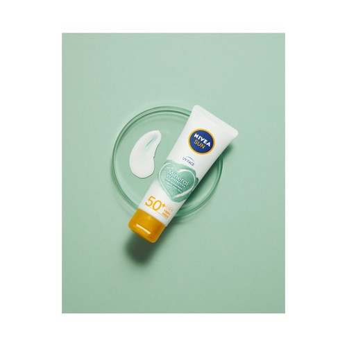 NIVEA Sun Protector solar facial con FPS 50+ (muy alto), para todo tipo de pieles 50 ml.