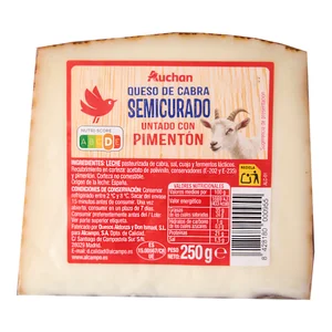 AUCHAN Queso de cabra semicurado con pimentón cuña 250 g Producto Alcampo.