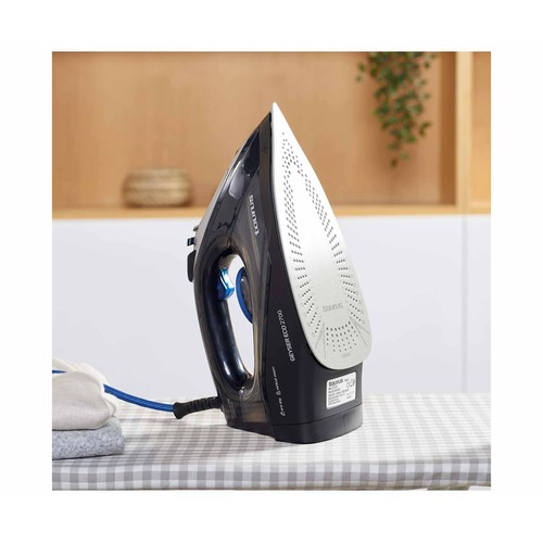 Plancha de vapor TAURUS Geyser Eco, suela Titanium, potencia 2700W.