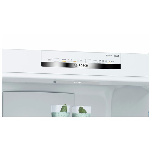 Frigorífico combi 203cm BOSCH KGN39VWEA NO FROST, clasificación energética: E, H: 203cm, A: 60cm, F: 66cm, capacidad total: 366L.