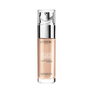 L"ORÉAL PARIS Accord Perfect Tono 1.5 Base maquillaje con textura fundente y sin efecto máscara.