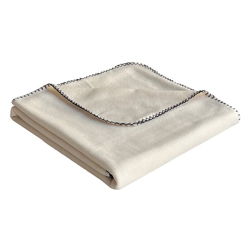 Manta polar pespuntes de 200 gm, 240 x 220, color blanco, ALCAMPO.