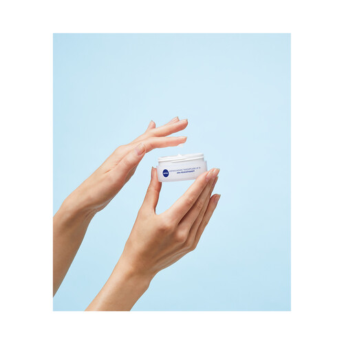 NIVEA Crema facial hidratante y refescante de día, para pieles normales a mixtas NIVEA 50 ml.