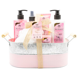 Imagen de BECASAN NATURE Rosa mosqueta Cesta metálica con productos para la higiene y el cuidado corporal.