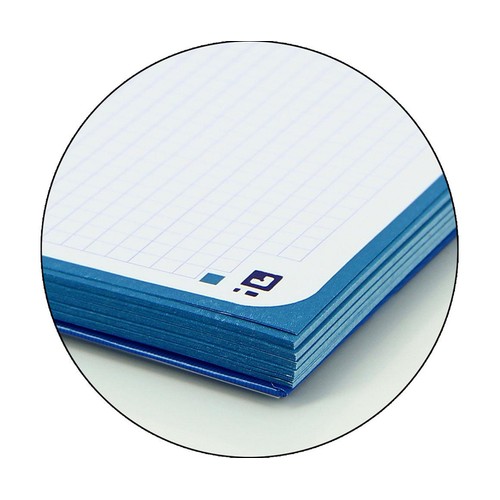 Cuaderno tamaño A4, 80 hojas con cuadrículas de 5 x 5, tapa extradura, color azul, ALCAMPO.