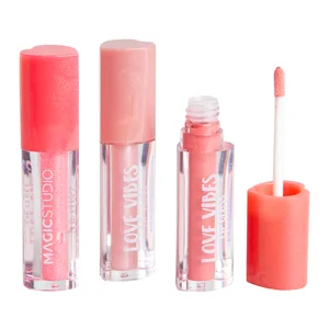 MAGIC STUDIO Love vibes Brillo de labios con color.