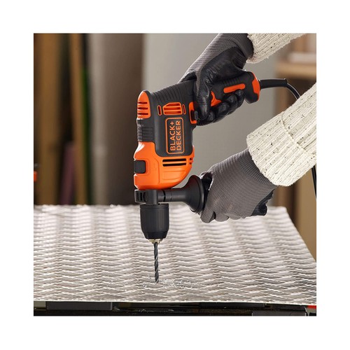 Taladro percutor 710W, portabrocas 13mm, BLACK + DECKER BEH710K, Incluye 4 brocas y maletín.