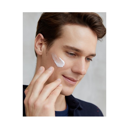 NIVEA Men protege & cuida Crema para hombre con aloe vera y acción hidratante intensiva 50 ml.